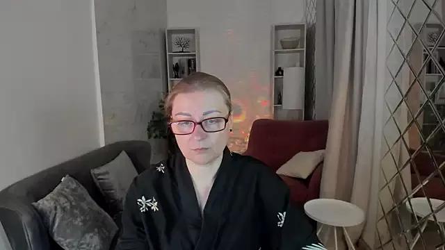 AlexandraKind on StripChat