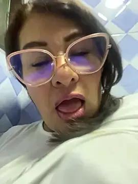 AlexxiaaMat on StripChat