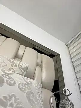 ALISSON_FOXXX1 — open pussy+ deep fingers