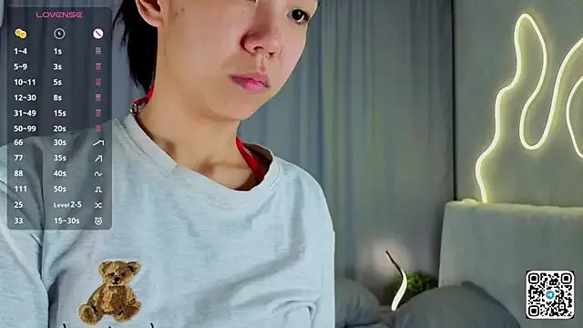 AlodiaAxley on StripChat