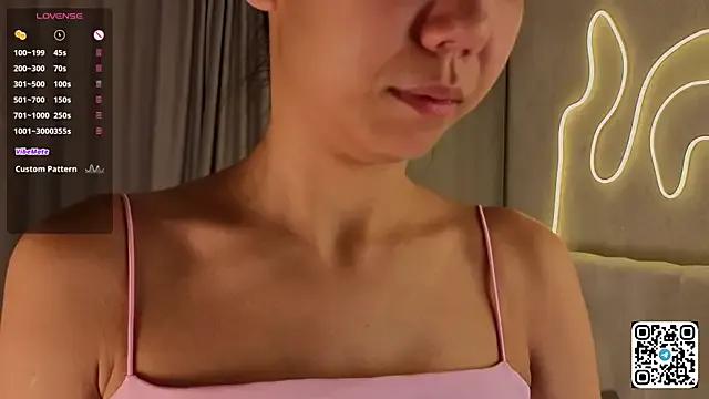 AlodiaAxley on StripChat