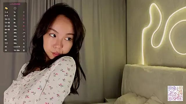 AlodiaAxley on StripChat