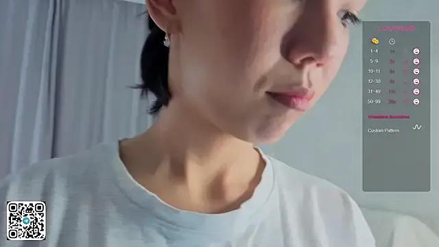 AlodiaAxley on StripChat