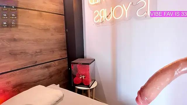 alyamonroe on StripChat