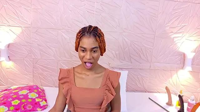 Amarantha_love69 on StripChat