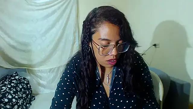 AmaraRoberts420 on StripChat