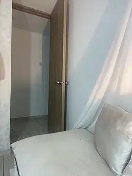 Amyraa_ — Flash pussy 