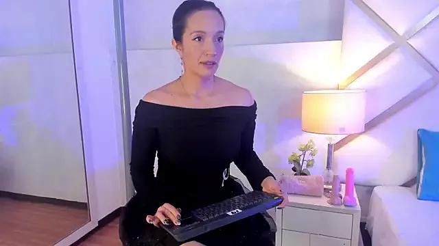 AmyRox_ on StripChat