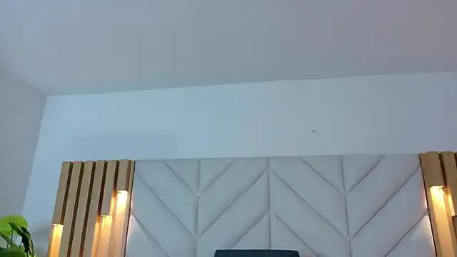 Anaise_latif on StripChat