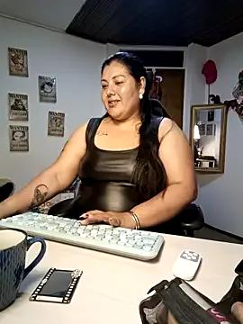 AndreaKinky on StripChat