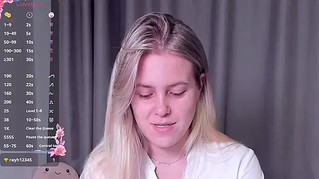 AngelAnty on StripChat