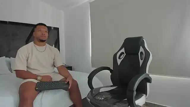 AnnieAndStefan on StripChat