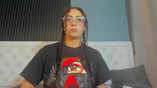 antonelllepiercee on StripChat