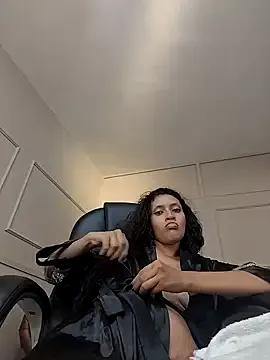 ArielBlossom___ on StripChat