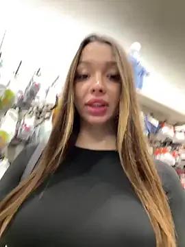 barbiehumpxxx — Play with naked tits on aisle 60 sec