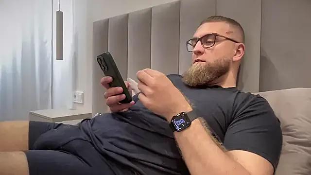 Bear_bear_ on StripChat