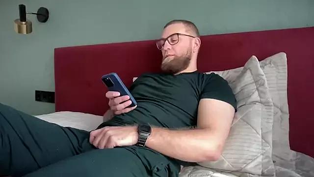 Bear_bear_ on StripChat
