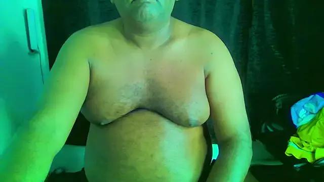 Beargryzzly — Show hole