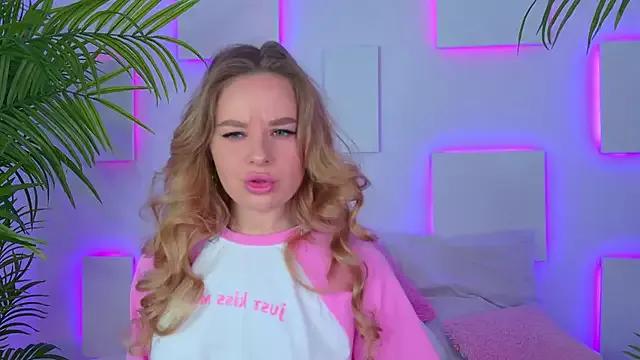 BeatriceEsmont on StripChat