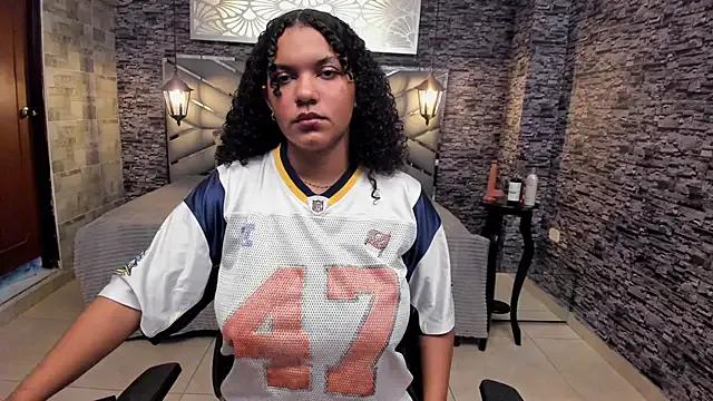 BellyBigBoobs on StripChat