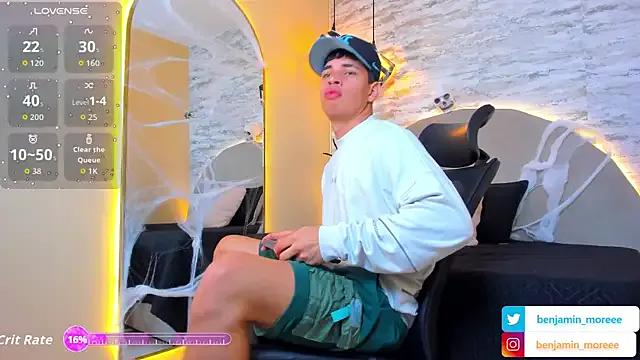 Benjamin_More on StripChat