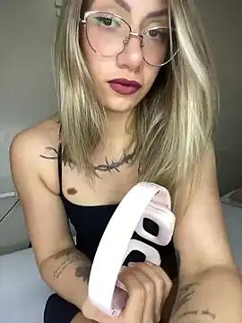 Branquinha_12 on StripChat