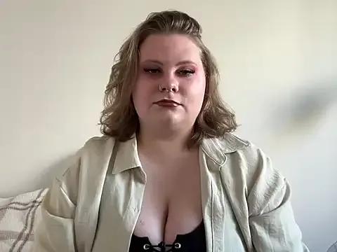 BriannaFlirty on StripChat