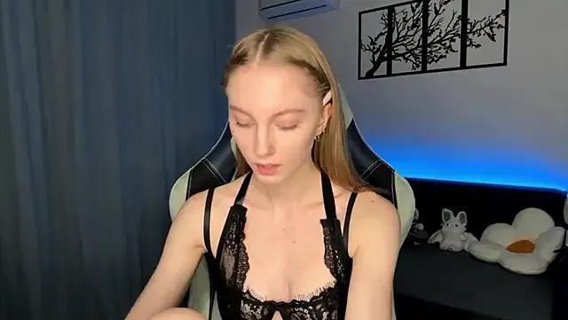 BrightAnnie on StripChat