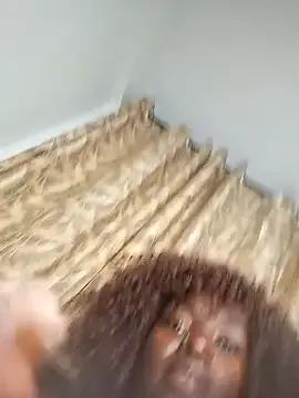 bustytemptress1 on StripChat