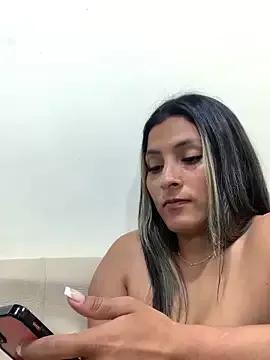 Cami_Leon2 on StripChat