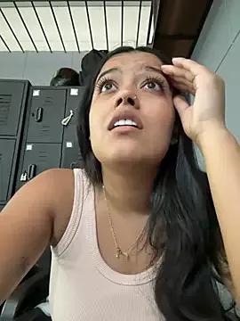 Camila_Bustamante on StripChat