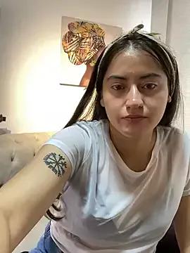 Camila_pinkk on StripChat