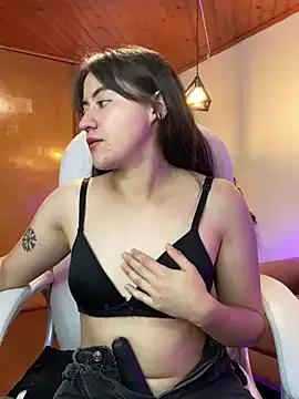 Camila_pinkk on StripChat