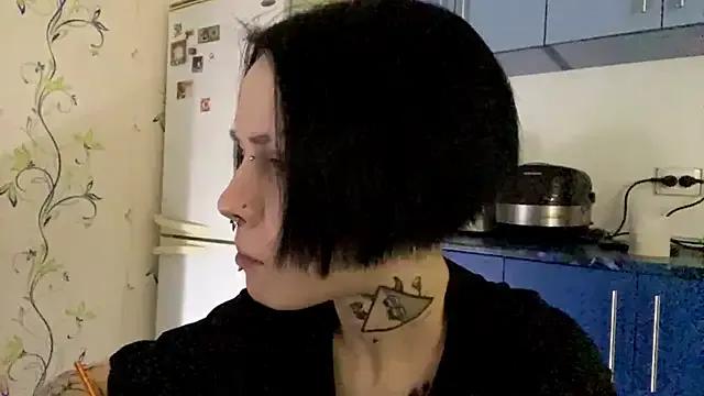 CandaceBlaze — Show legs