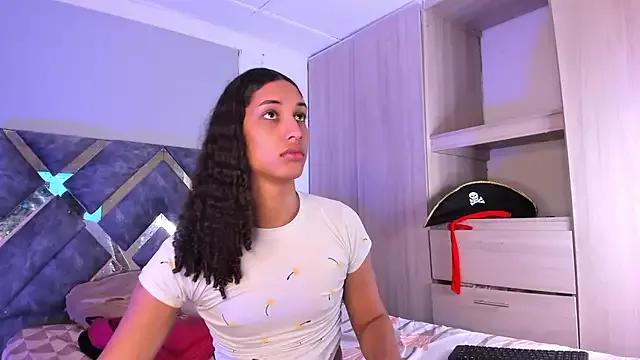 candice777 on StripChat