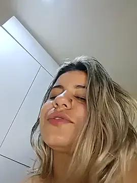 Candy_sr on StripChat