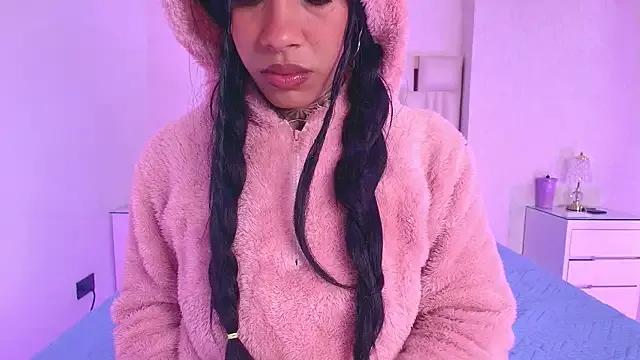 canela_oss on StripChat