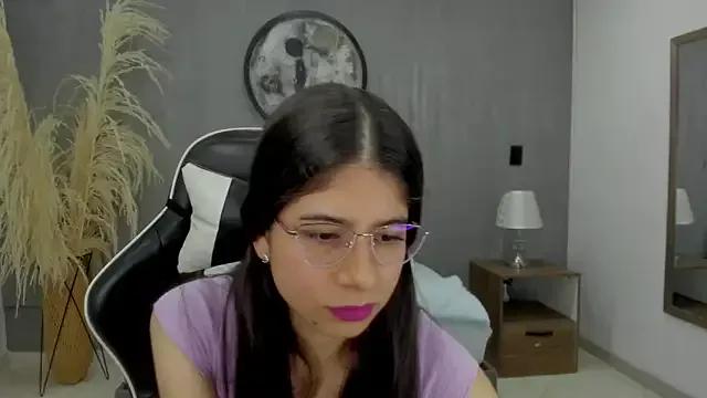 carlina_15 on StripChat