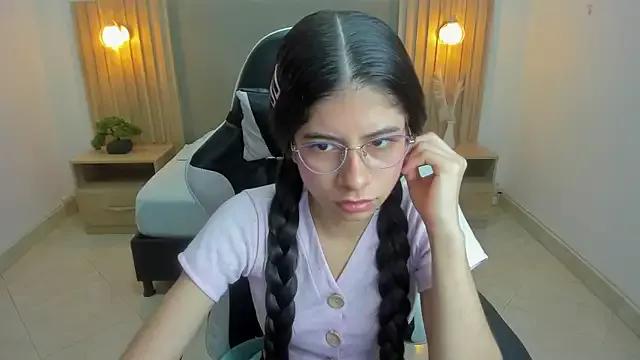 carlina_15 on StripChat