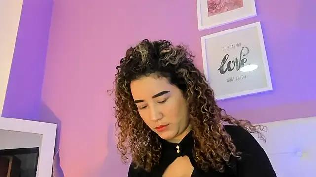 Charlotte11-11 on StripChat