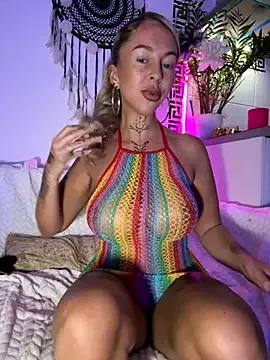 CheekyChels — 360 spin in thong and boobs out