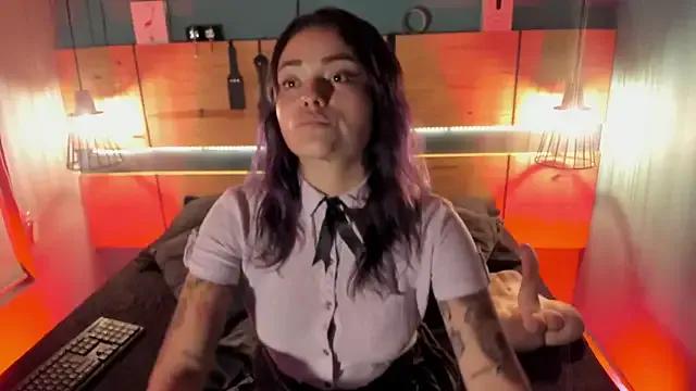 ChloeAllennn — Rub saliva on my nipples