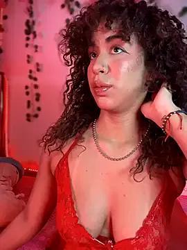 collins_Daph on StripChat