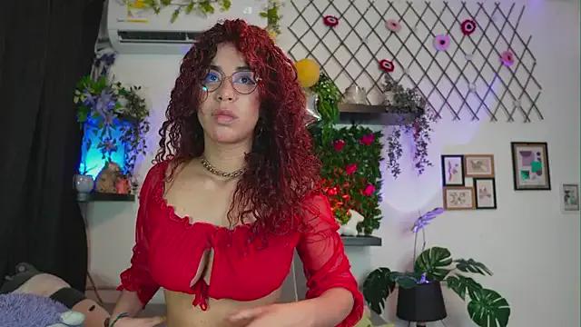 collins_Daph on StripChat