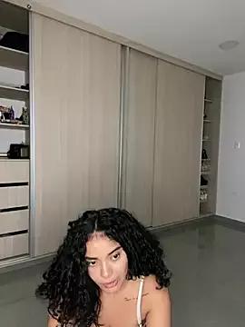 Curlyierr on StripChat