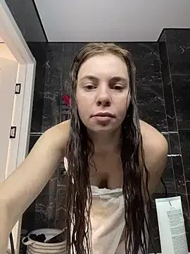 CurlyLara — play with a pussy with fingers