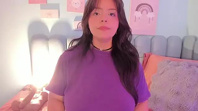 curvy_rousi on StripChat