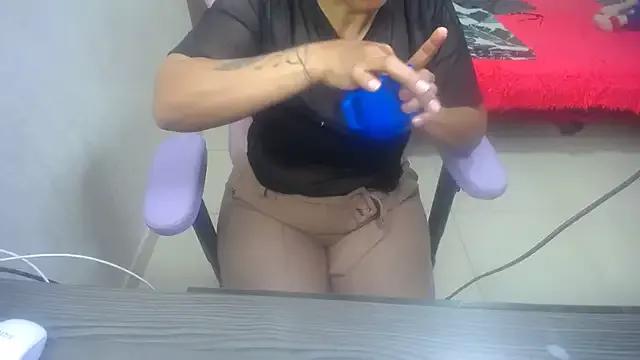 daleska_ayala_1 on StripChat