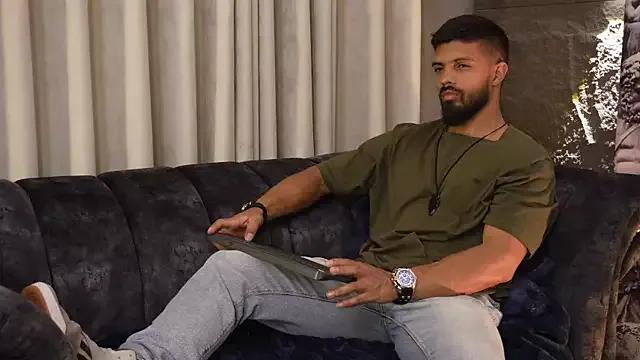 DannSaenz — Muscle worship