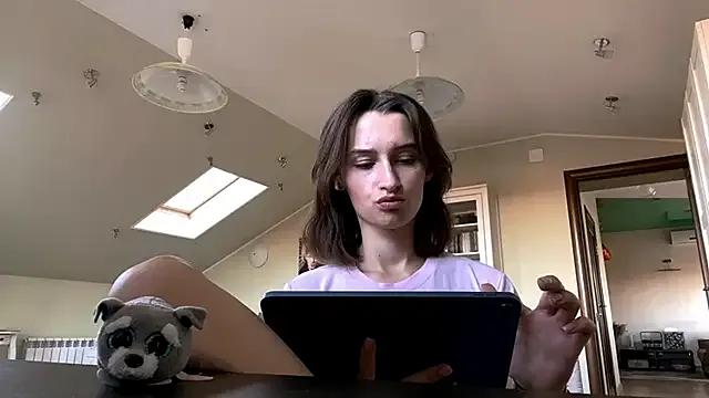 DarlineBrustera on StripChat